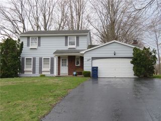 3853 Orchard St, Walworth, NY 14568