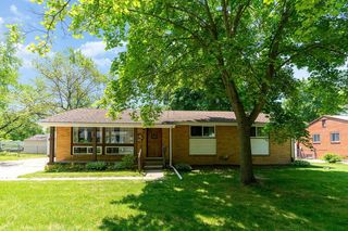 706 Coolidge Dr, Midland, MI 48642