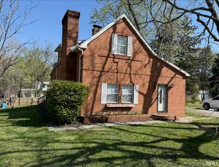 3301 Wimberg Ave, Evansville, IN 47720