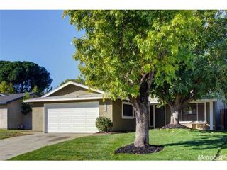 5733 Parkoaks Dr, Carmichael, CA 95608