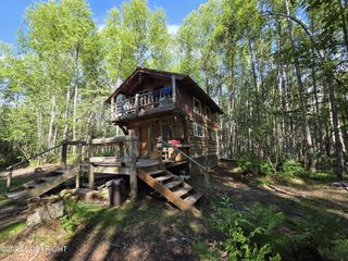 30387 S  Milt Trump St, Talkeetna, AK 99676