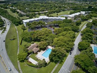 4020 W Palm Aire Drive #106, Pompano Beach, FL 33069