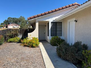 309 Oak Meadow Ln, Paso Robles, CA 93446