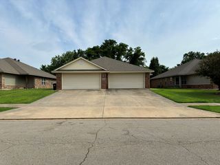 2115 Plum Creek Ln #2115A, Alma, AR 72921