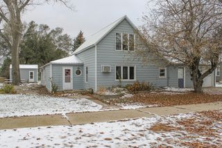 403 Main St, Cresbard, SD 57435
