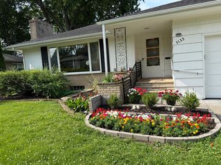5133 Meadow Rdg, Edina, MN 55439