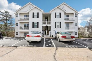 16560 Victoria Crossing Dr #B, Grover, MO 63040