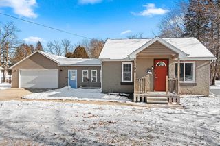 1109 S  6th St, De Pere, WI 54115