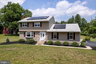 56 Valley Rd, Lambertville, NJ 08530
