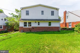 10410 Truxton Rd, Hyattsville, MD 20783