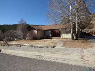 328 S  8th St, Raton, NM 87740
