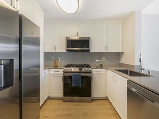 29128 Oak Creek Ln #ccb4fb89f, Agoura Hills, CA 91301