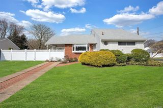 22 Gaulton Drive, North Babylon, NY 11703