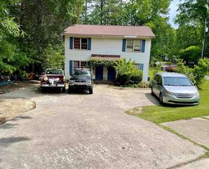 318 Holloway St, Cary, NC 27513