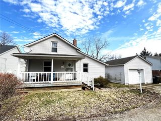 2500 Perry Dr SW, Canton, OH 44706
