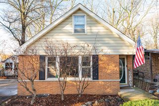 70 S  2nd Ave, Lombard, IL 60148