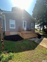 831 Neelyville Rd, Chapin, IL 62628