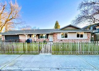 3016 E  Orangeburg Ave, Modesto, CA 95355