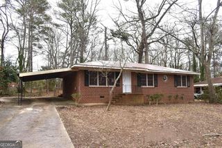 1316 Greenview Dr, Griffin, GA 30224