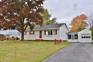 30 McIntosh Dr, Peru, NY 12972