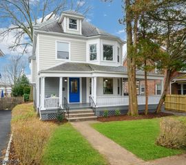 7 Cloverhill Pl, Montclair, NJ 07042
