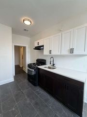 80 Telford St #103, Newark, NJ 07106