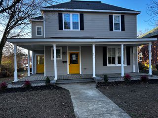 206 S  High St, Blackstone, VA 23824