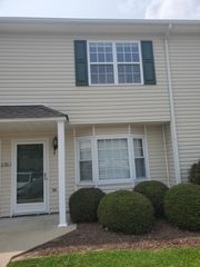 2315 Vineyard Dr #B4, Winterville, NC 28590