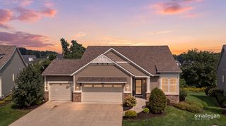 3173 Braeburn Ct #17, Jenison, MI 49428