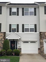 2424 Schultz Way, York, PA 17402
