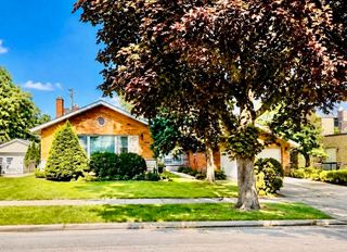 1034 Forest Rd, La Grange Park, IL 60526