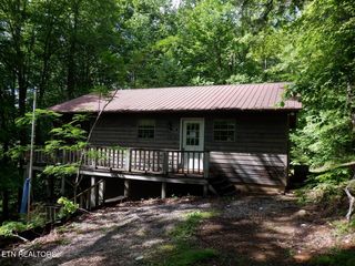 105 River Ln, Jamestown, TN 38556