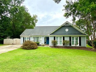 165 Edgewater Dr NW, Concord, NC 28027