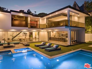 1516 N  Kings Rd, Los Angeles, CA 90069