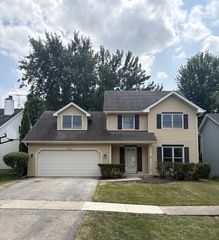 2284 Salisbury Dr, Naperville, IL 60565