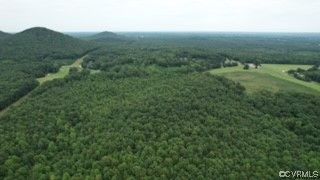 205 Loop Rd, Dillwyn, VA 23936