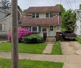 920 Mercer Ave, Akron, OH 44320