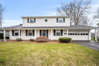 211 Black Walnut Dr, Rochester, NY 14615