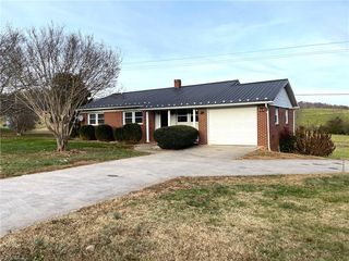 638 Dehart Community Center Rd, Hays, NC 28635