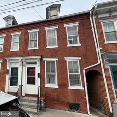 123 N  7th St, Columbia, PA 17512