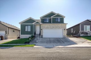 7958 Bristlecone Rd, Eagle Mountain, UT 84005