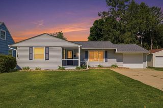 142 Sherwood Dr, Lexington, OH 44904