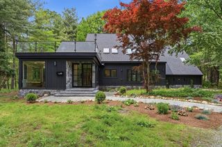 366 River Rd, Carlisle, MA 01741