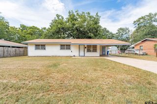 718 Tyler St, Jacksonville, TX 75766