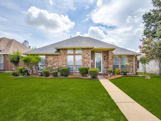 5924 Mages Dr, The Colony, TX 75056