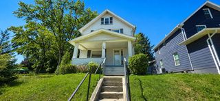 96 Parkway St, Struthers, OH 44471