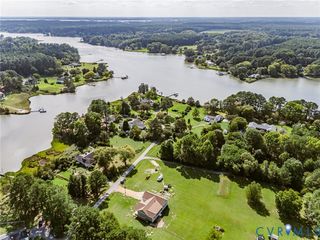 66 Kayak Trl, Mathews, VA 23109