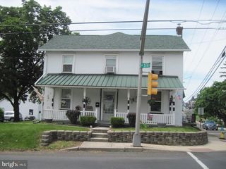 327 N  5th St, Perkasie, PA 18944