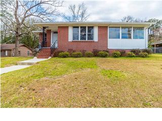 307 Alpine St, Chickasaw, AL 36611