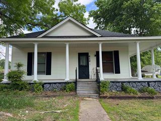 412 W  Pike St, Des Arc, AR 72040